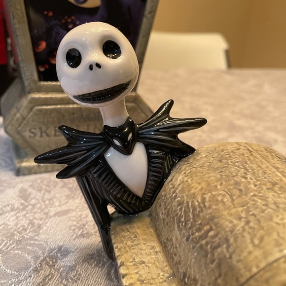 Disney’s The Nightmare Before Christmas Jack Skellington Tombstone Cookie Jar - Picture 7 of 13